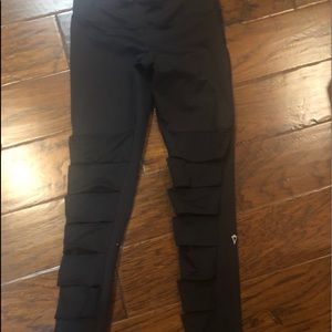IVIVVA BARELY WORN leggings